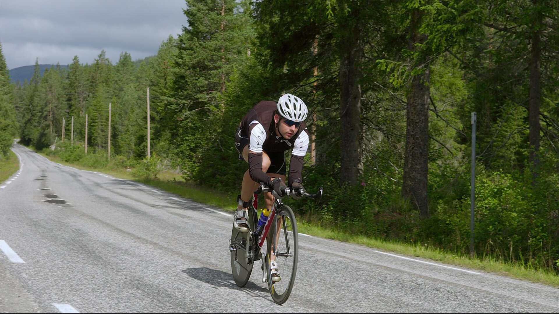 青少年篮球公开赛在全国范围内火热举行，激发青少年热情，青少年篮球公开赛全国总决赛